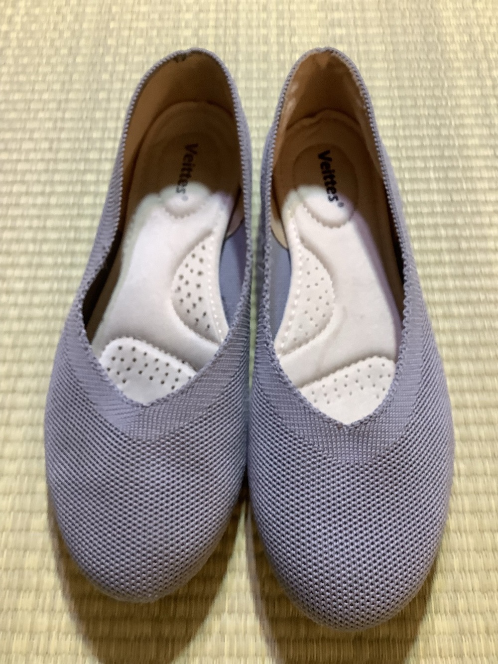 Women's Veittes Gray Knit Slip-On Ballet Flats